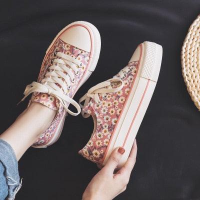 Floral Canvas Shoes - aprasi